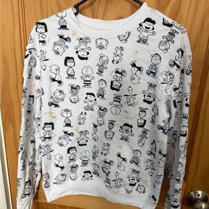Like New, Women’s Size Small Peanuts Sweatshirt (Snoopy)